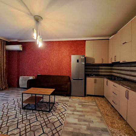 Karvi Hostel & Suites Батуми Экстерьер фото