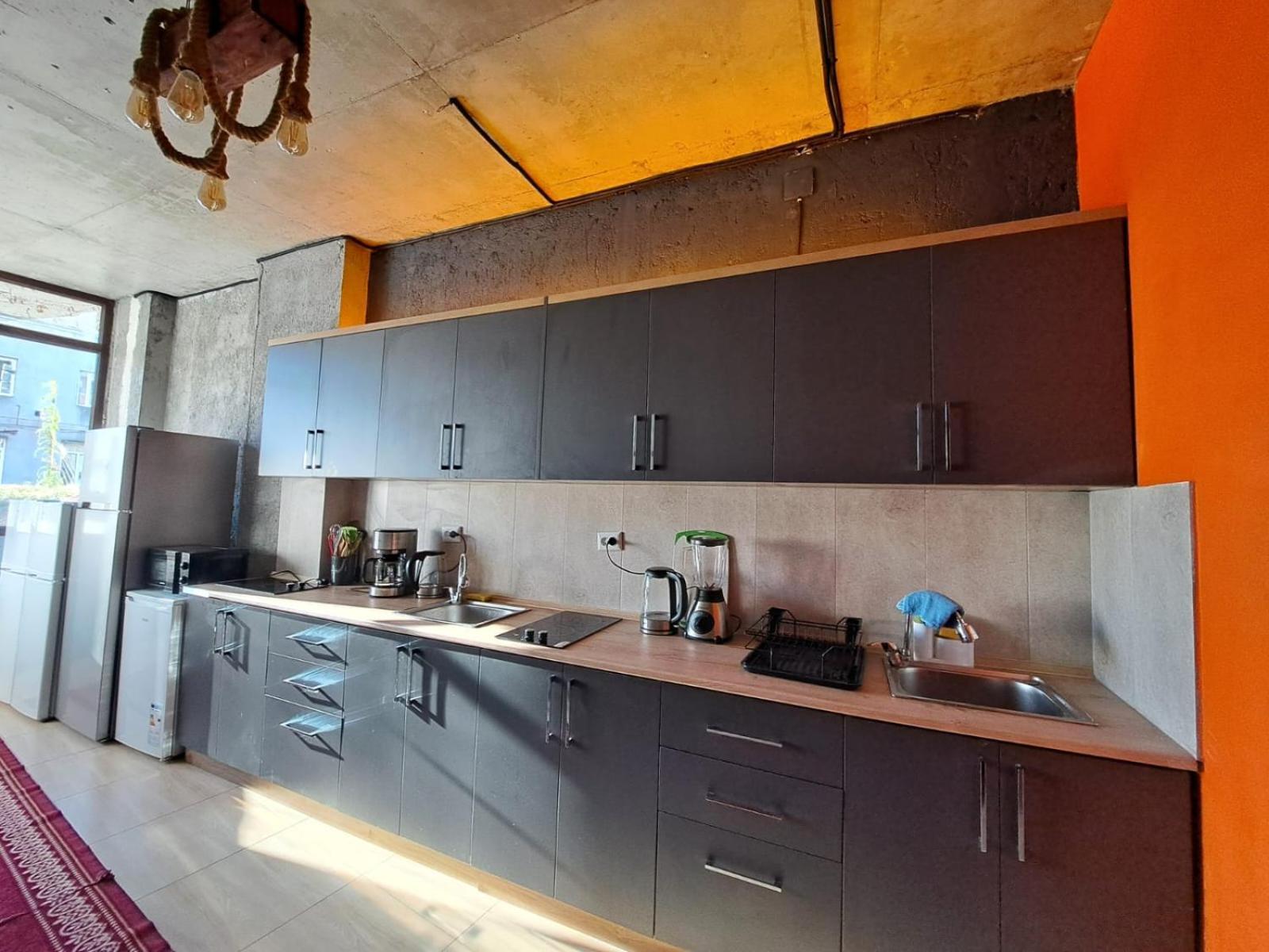 Karvi Hostel & Suites Батуми Экстерьер фото